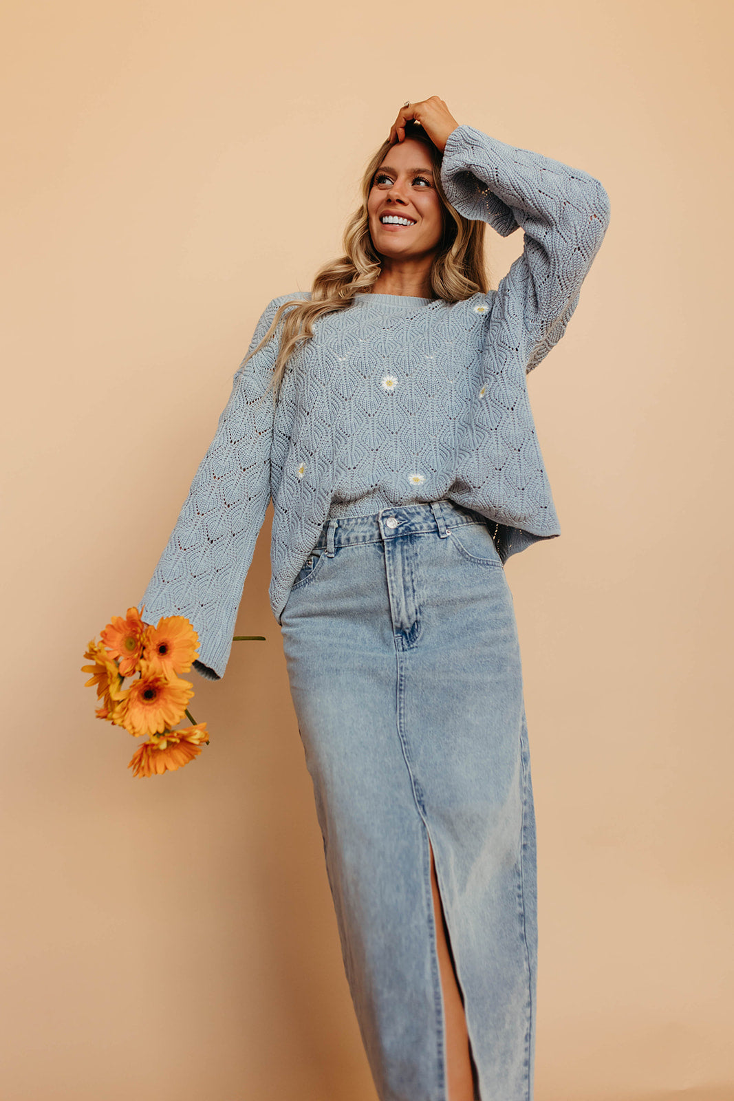 THE DAISY EMBROIDERED SWEATER IN SKY BLUE – Pink Desert