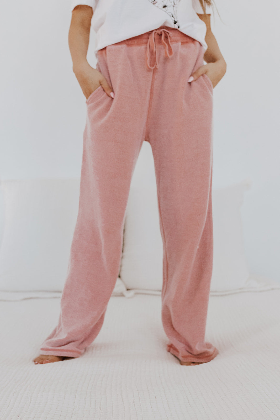 THE DAYDREAM LOUNGE PANTS IN DUSTY PINK