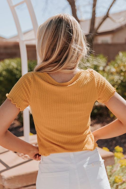 THE MARIELLE WAFFLE TOP IN MARIGOLD