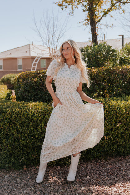 THE KAEDENCE DAINTY MAXI DRESS IN DUSTY SAGE