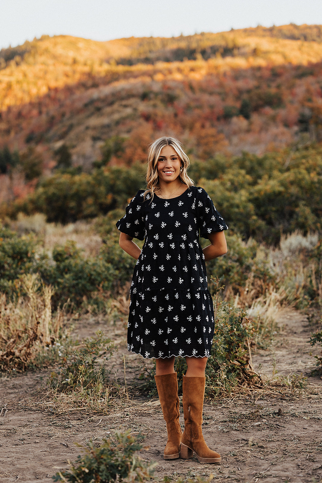 THE BRYLEE PUFF SLEEVE DRESS IN BLACK FLORAL