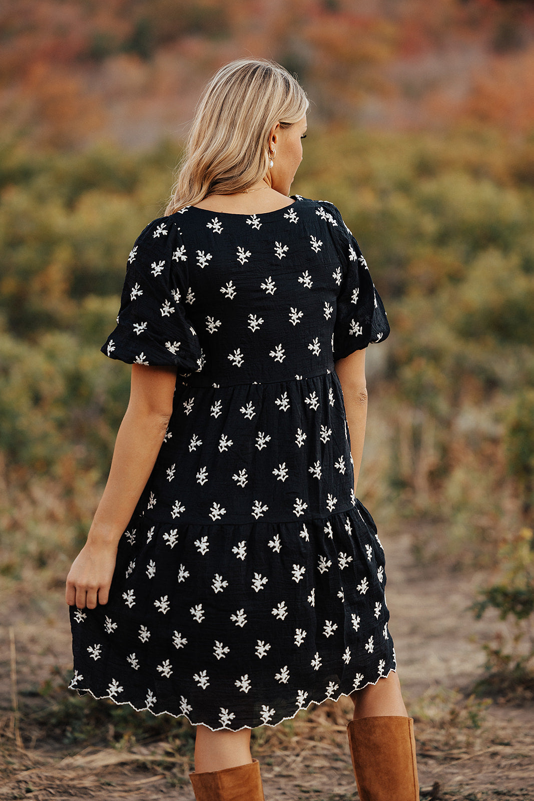 THE BRYLEE PUFF SLEEVE DRESS IN BLACK FLORAL