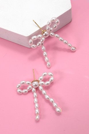 THE BOW RIBBON EARRINGS IN PEARL