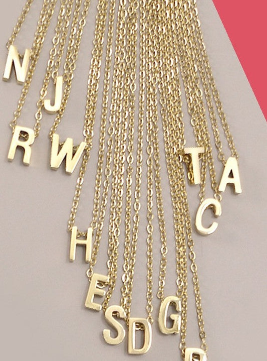 THE MINI INITAL NECKLACE IN GOLD