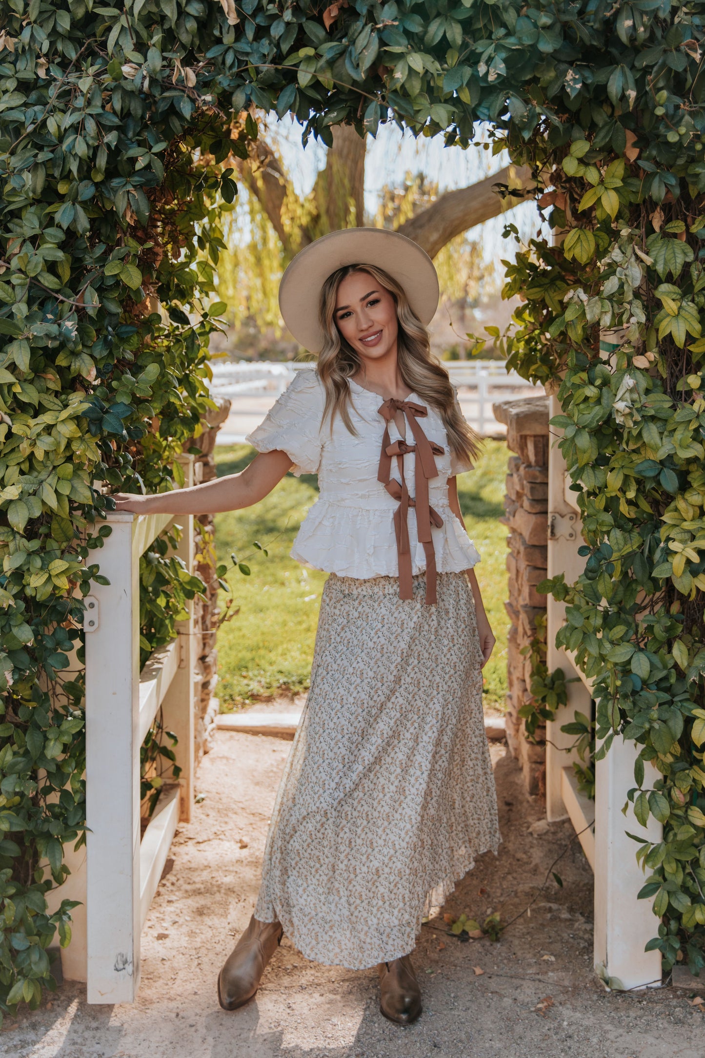 THE SUNNY FLORAL MIDI SKIRT IN CREAM