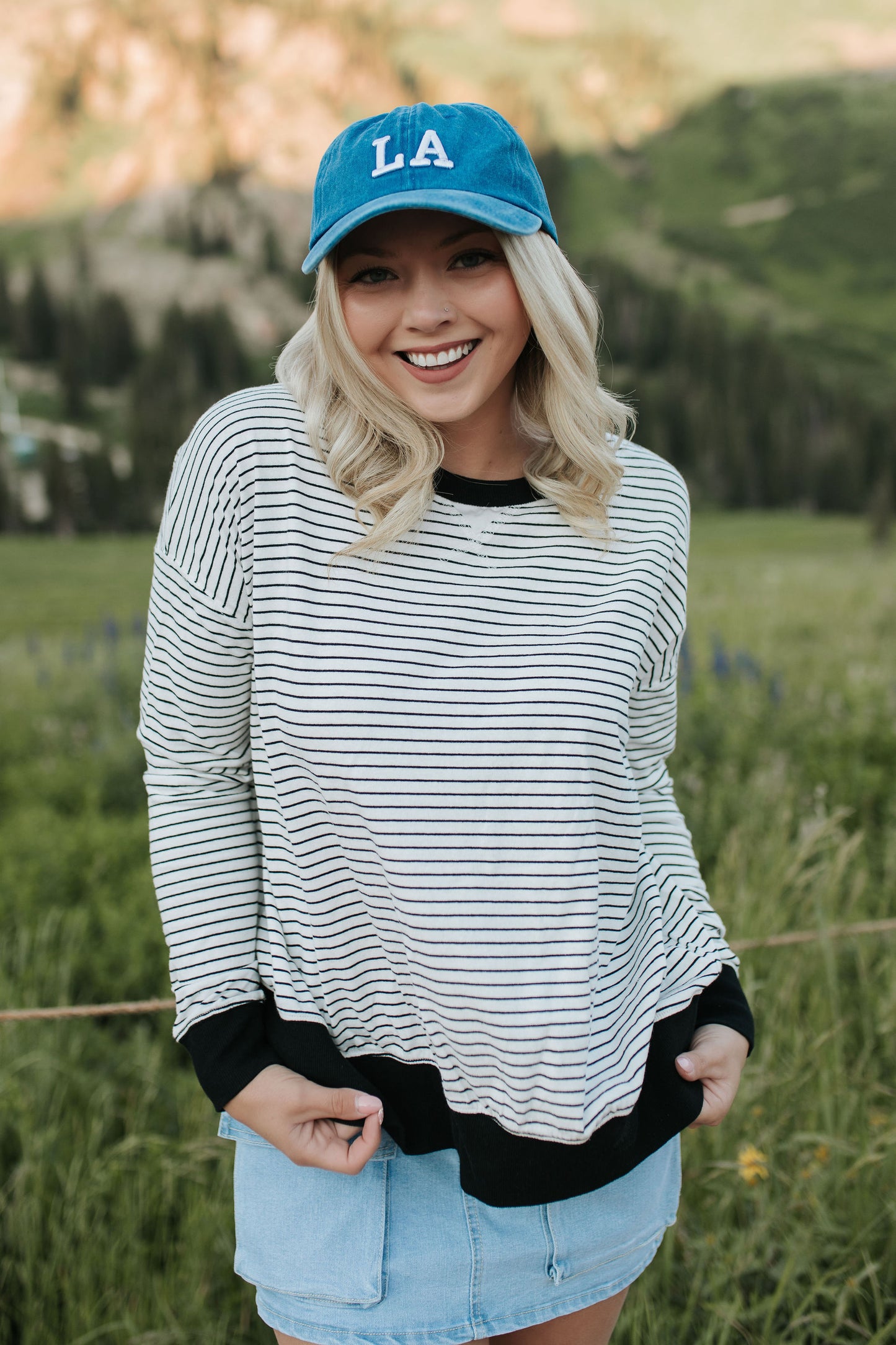 THE BILLIE STRIPED CREWNECK IN WHITE