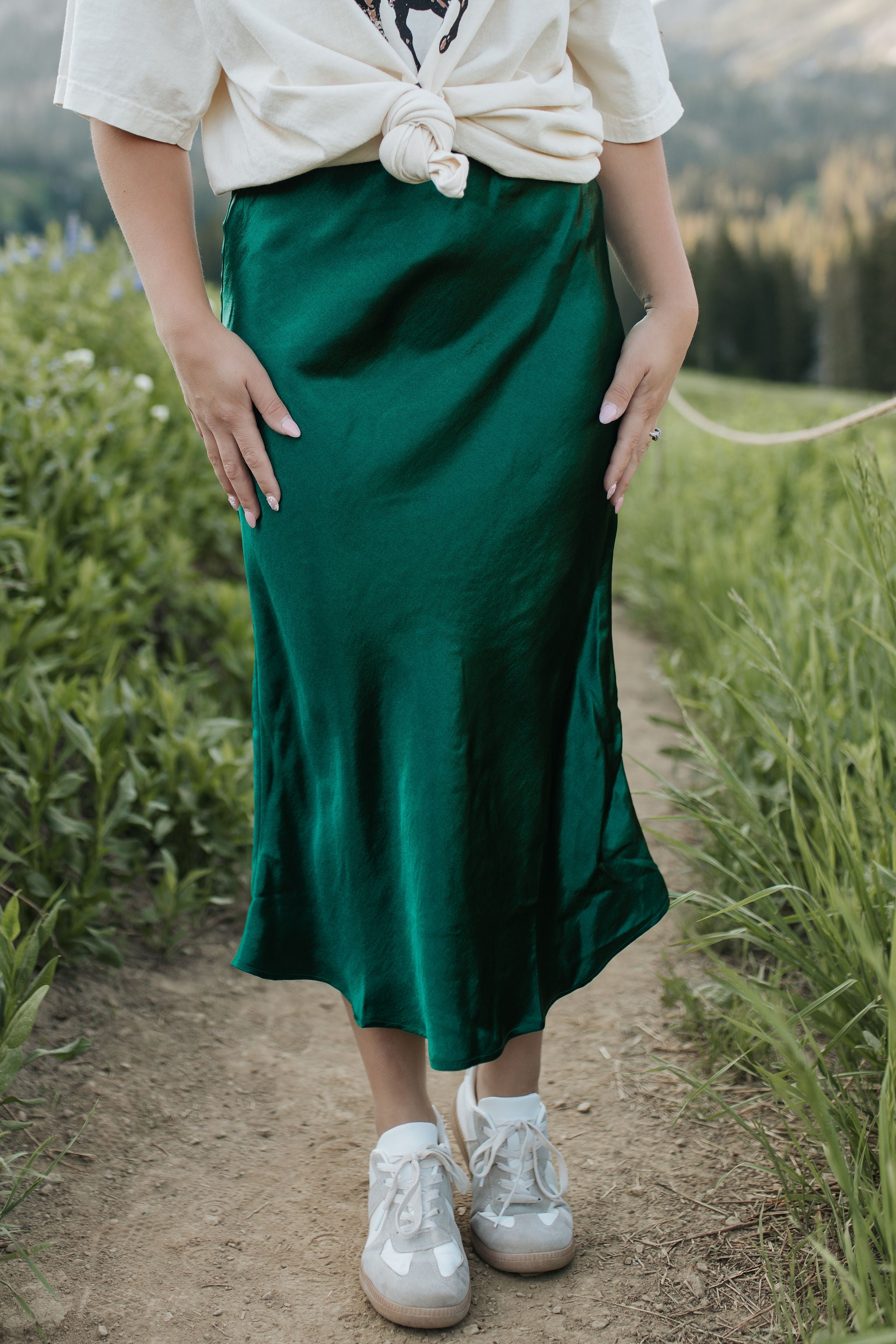 THE HAVEN MIDI SLIP SKIRT IN DARK GREEN – Pink Desert