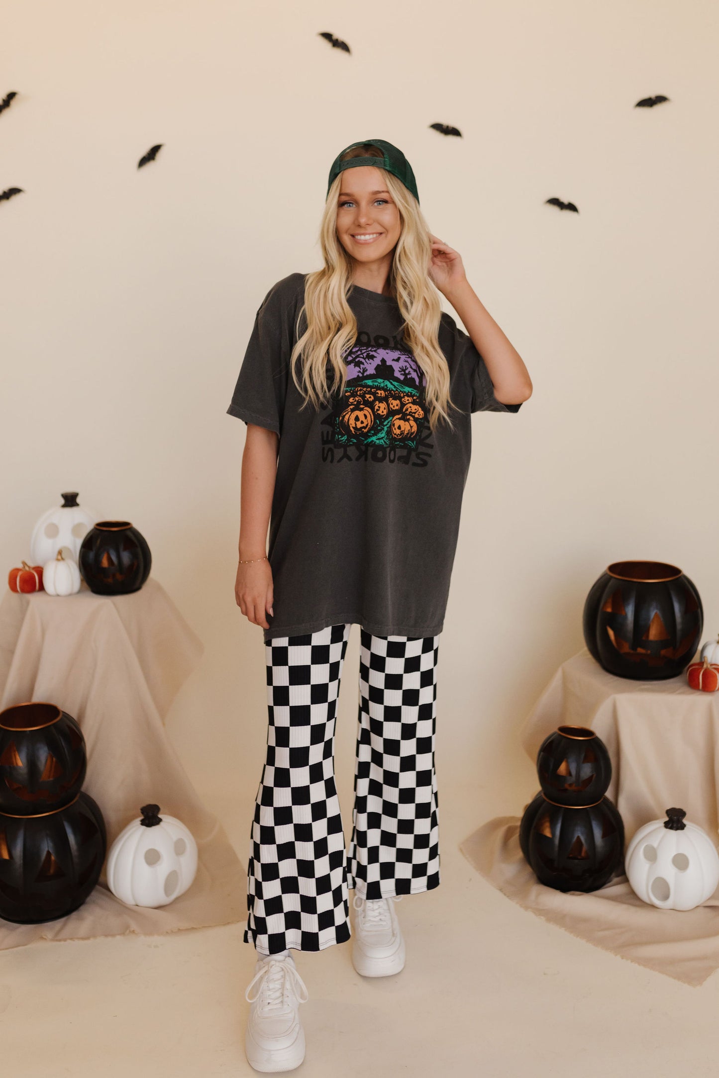 THE SPOOKY SEASON VINTAGE OVERSIZED TEE IN DARK GREY