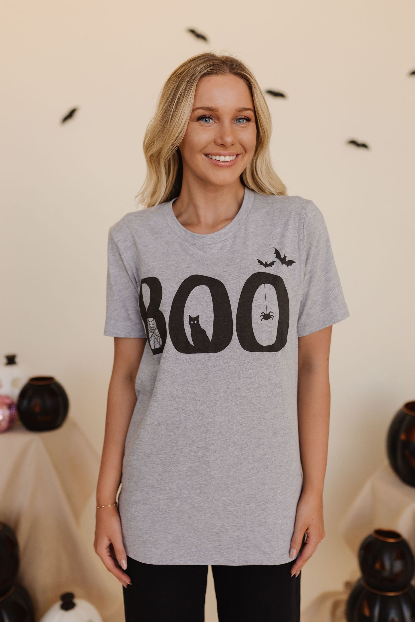 THE BOO GRAPHIC TEE IN HEATHER GREY