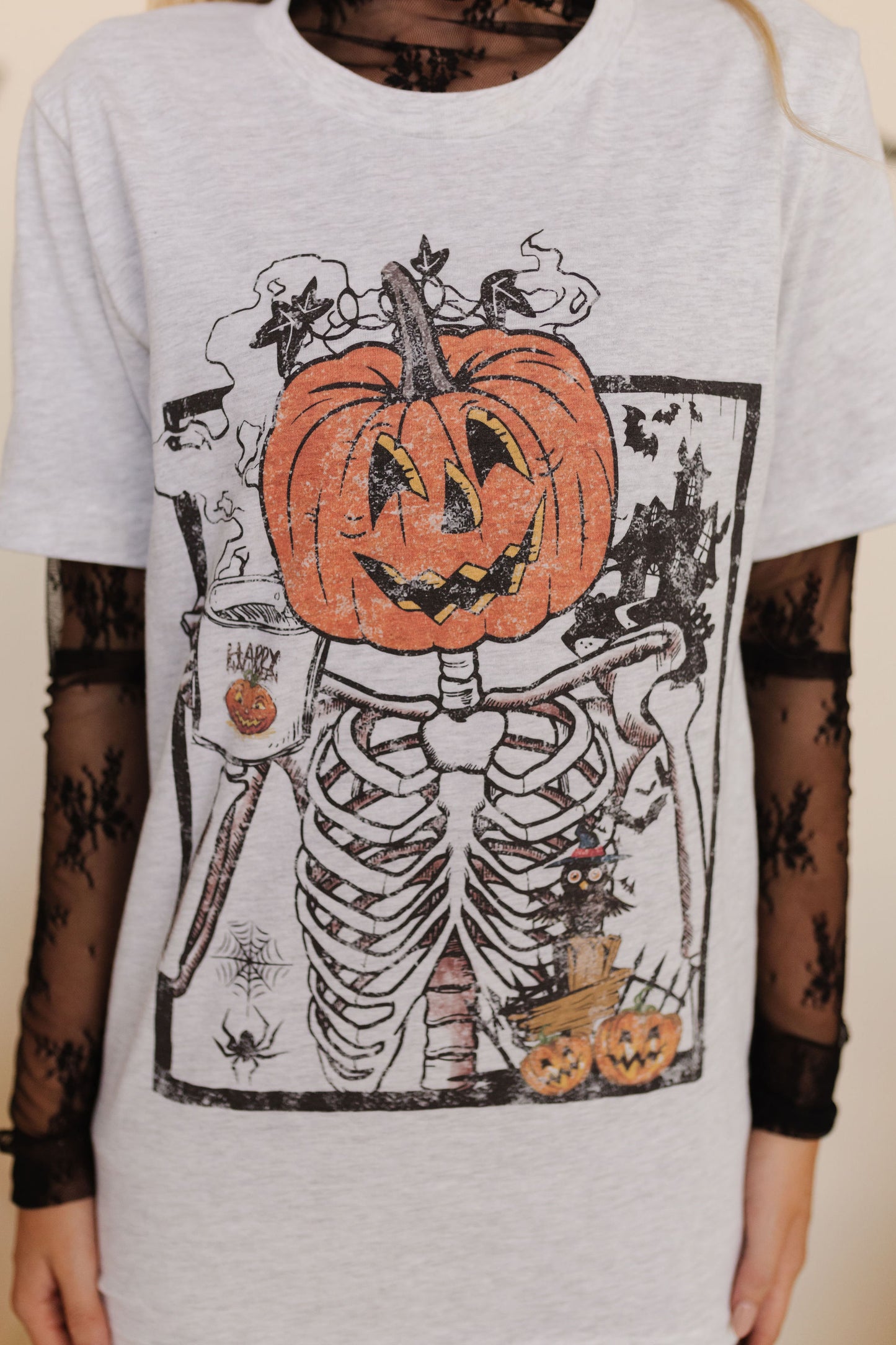 THE PUMPKIN COFFEE TEE IN ASH