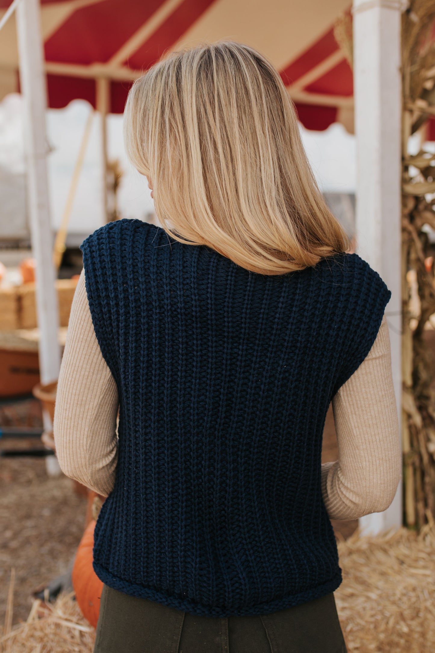 THE SHAE KNIT SWEATER VEST IN NAVY