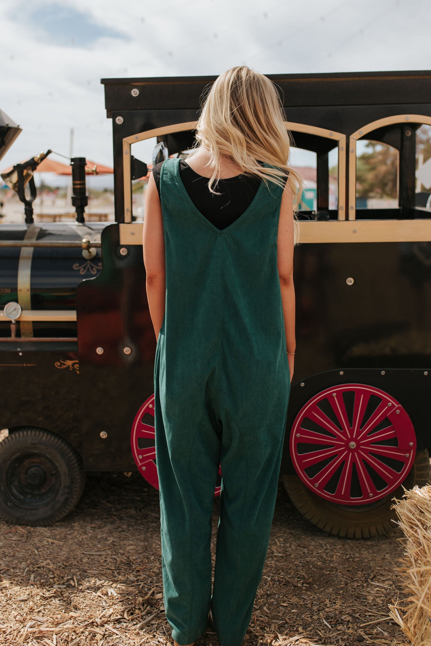 THE CECIL CORDUROY OVERALLS IN DARK GREEN