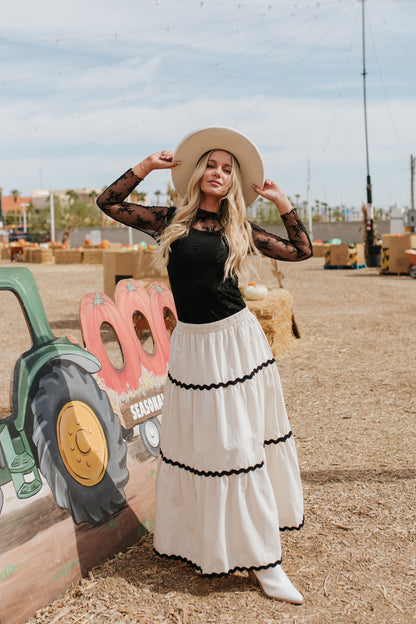 THE GRAYCE CONTRAST MAXI SKIRT IN OAT