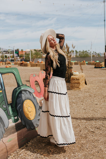 THE GRAYCE CONTRAST MAXI SKIRT IN OAT