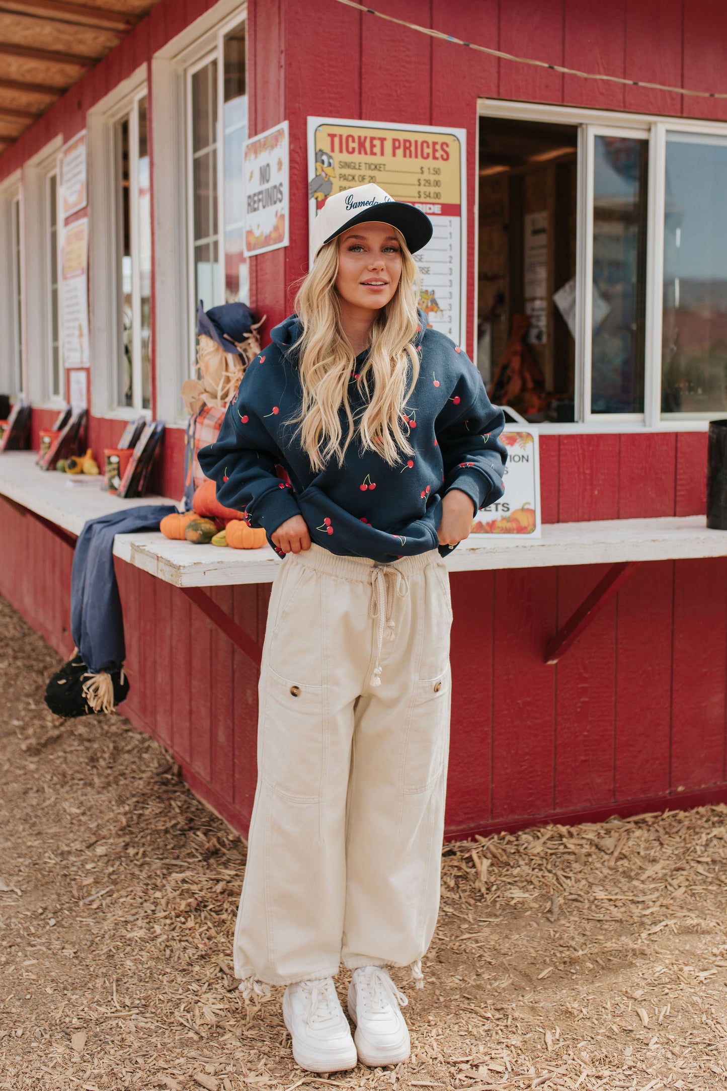 THE CODA CARGO PANTS IN CREAM