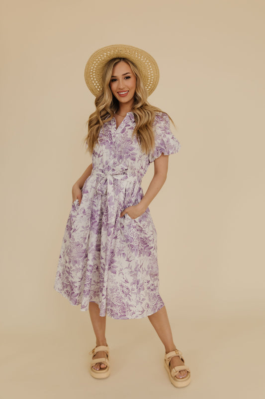 THE LAURYN FLORAL PRINTED MIDI DRESS IN LAVENDER