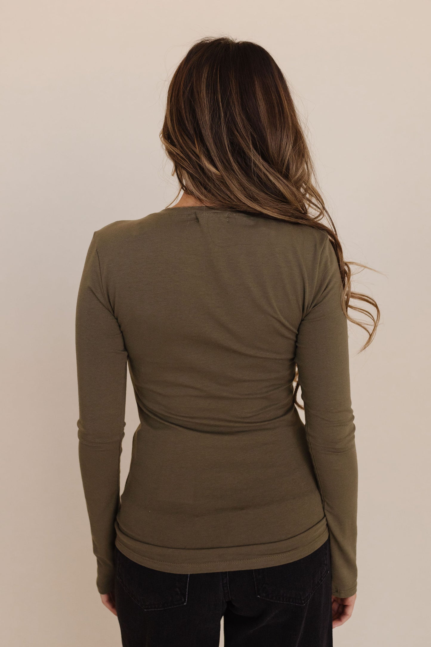 THE WIMBLEDON LONG SLEEVE TOP IN OLIVE