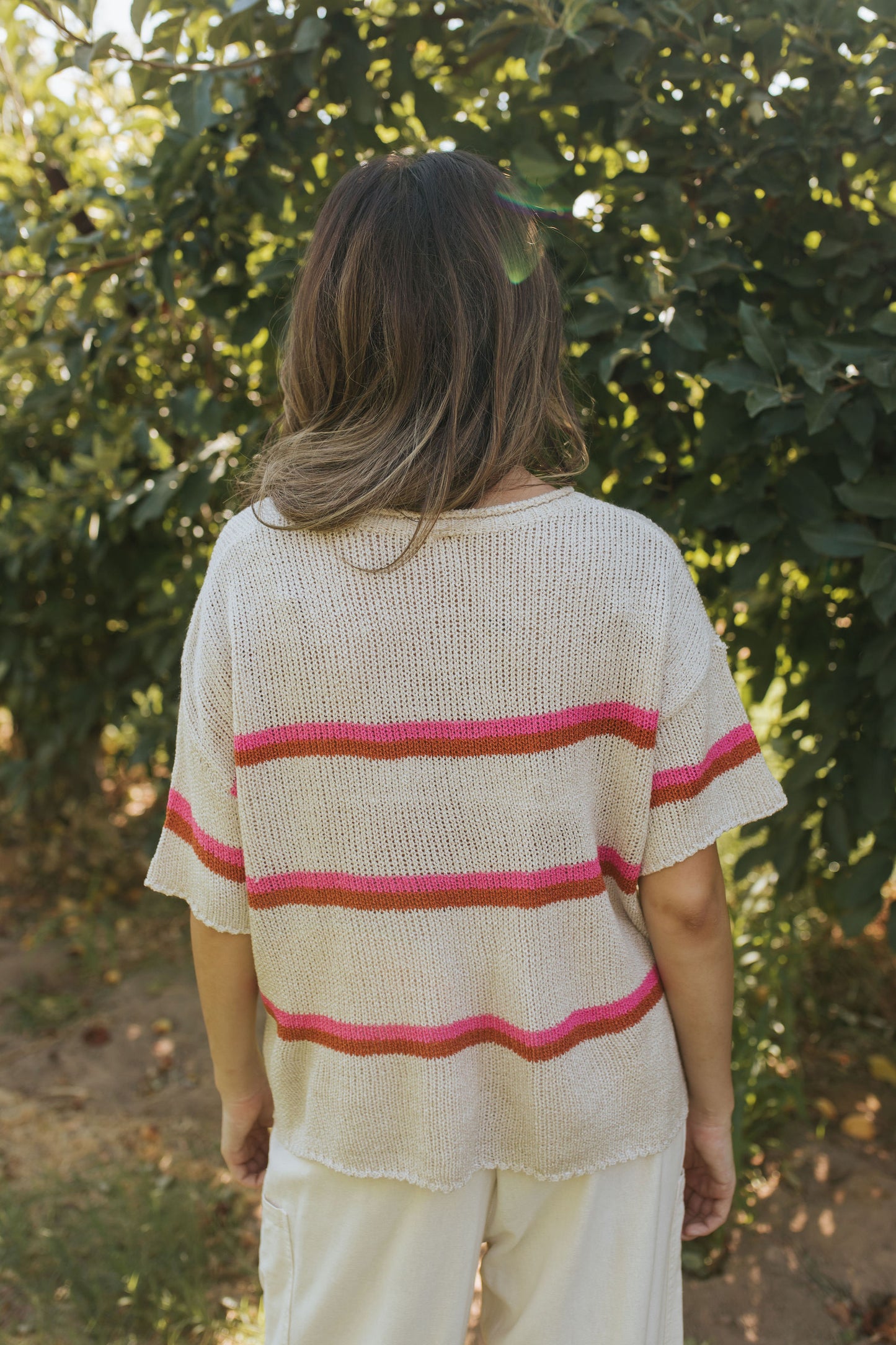 THE ALANI SWEATER TOP IN TAUPE