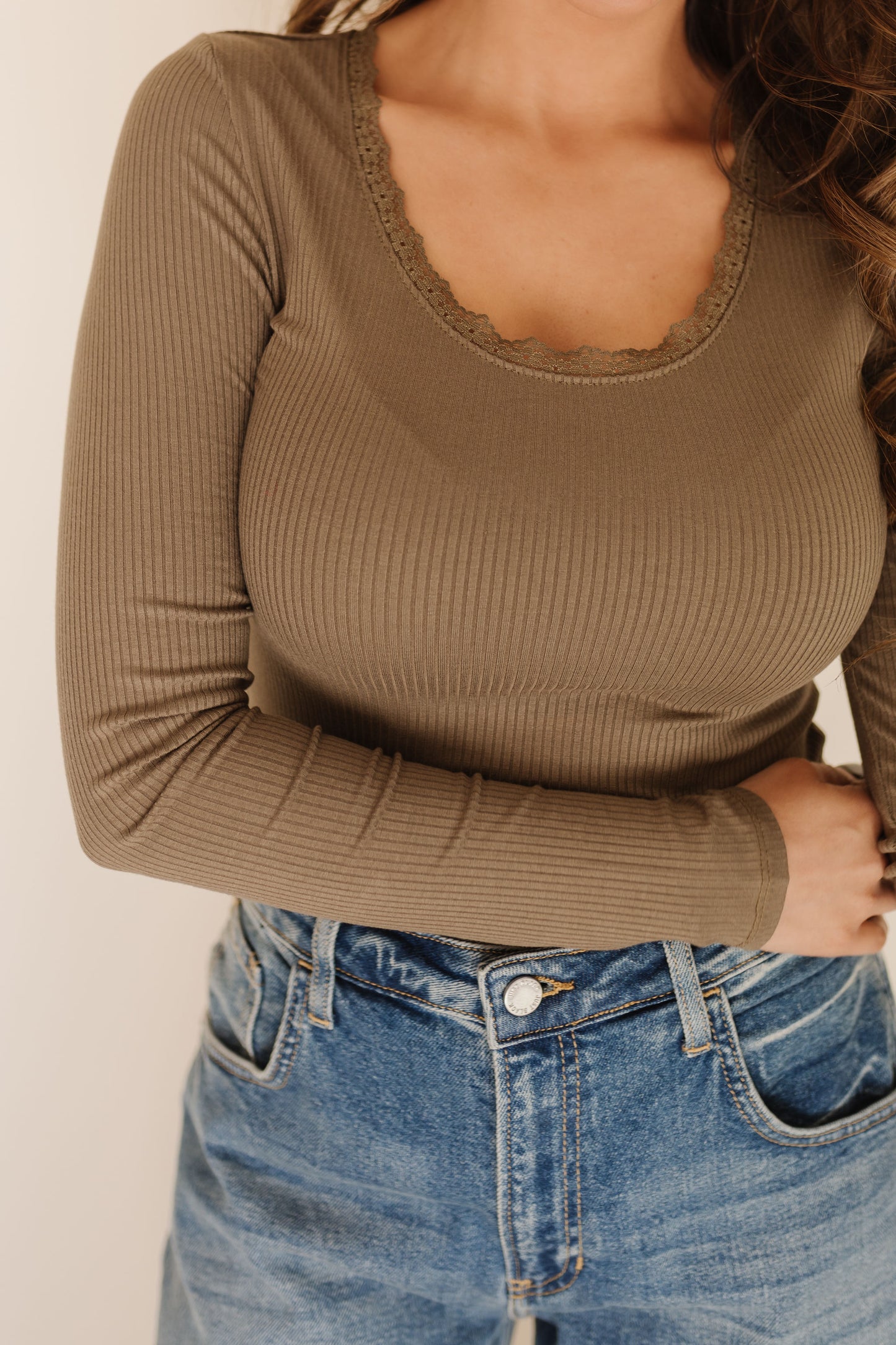 THE LEIA LONG SLEEVE WITH LACE KNIT TOP IN OLIVE