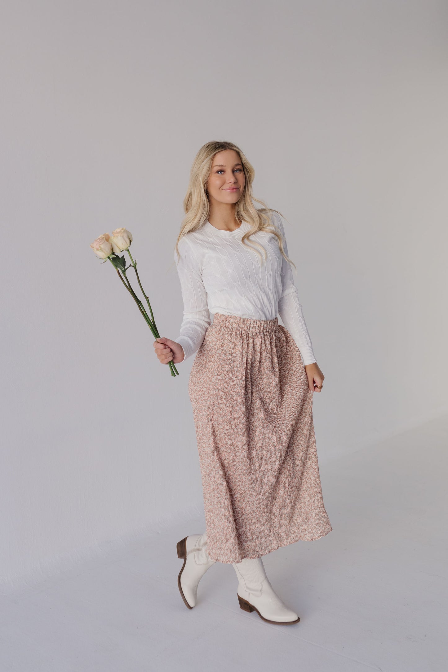 THE FELICITY FLORAL CRINKLE MIDI SKIRT IN CLAY/CREAM