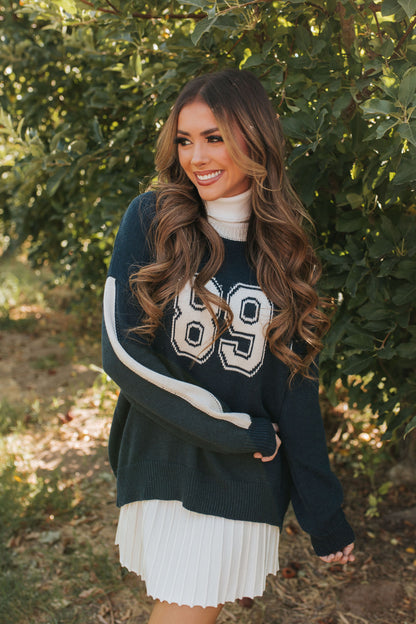 THE 89 OVERSIZED SWEATER IN NAVY