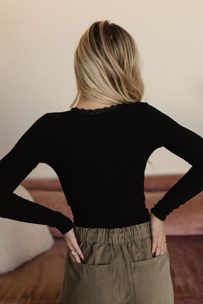 THE LEIA LONG SLEEVE WITH LACE KNIT TOP IN BLACK