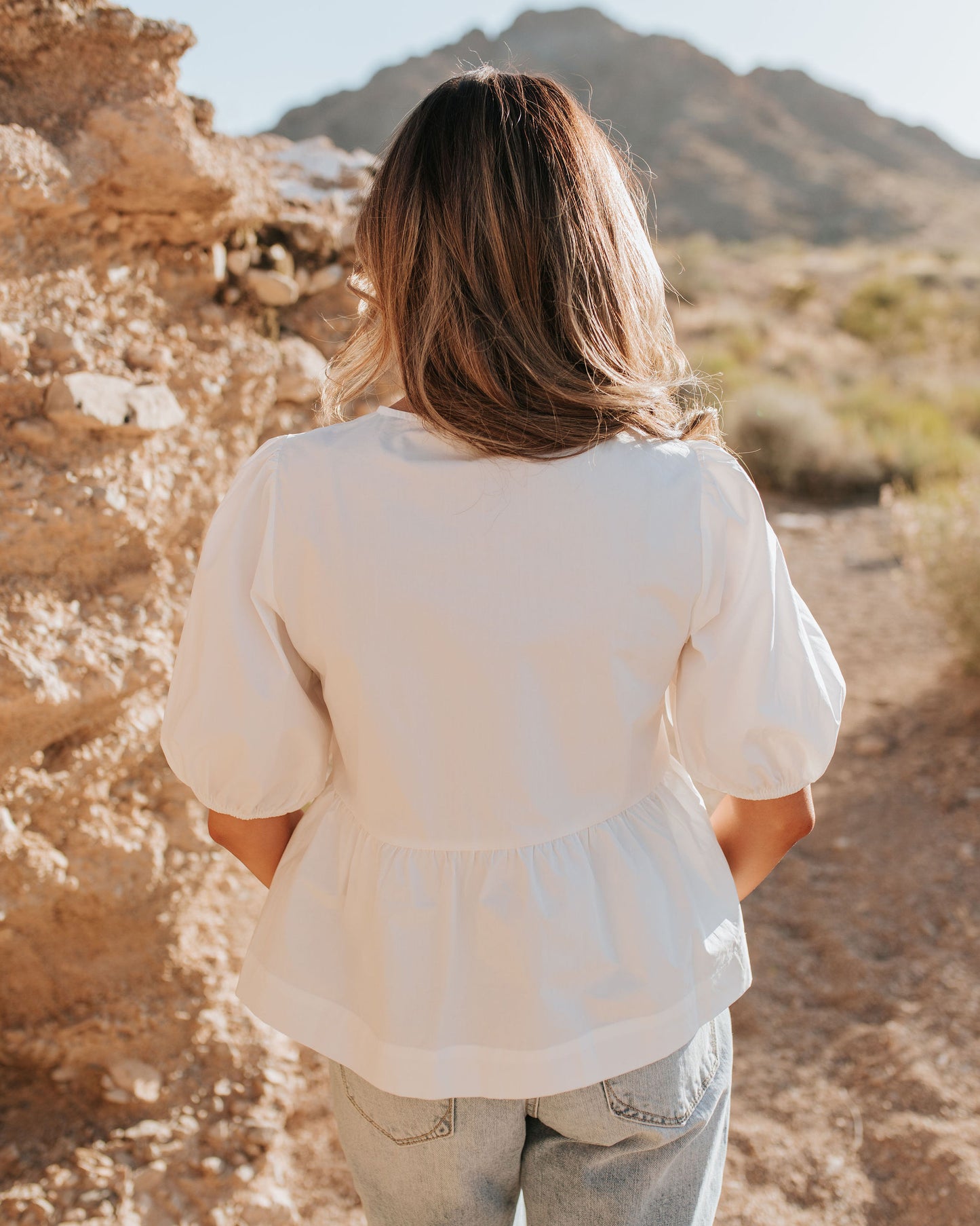 THE AMBER TIE FRONT TOP IN WHITE