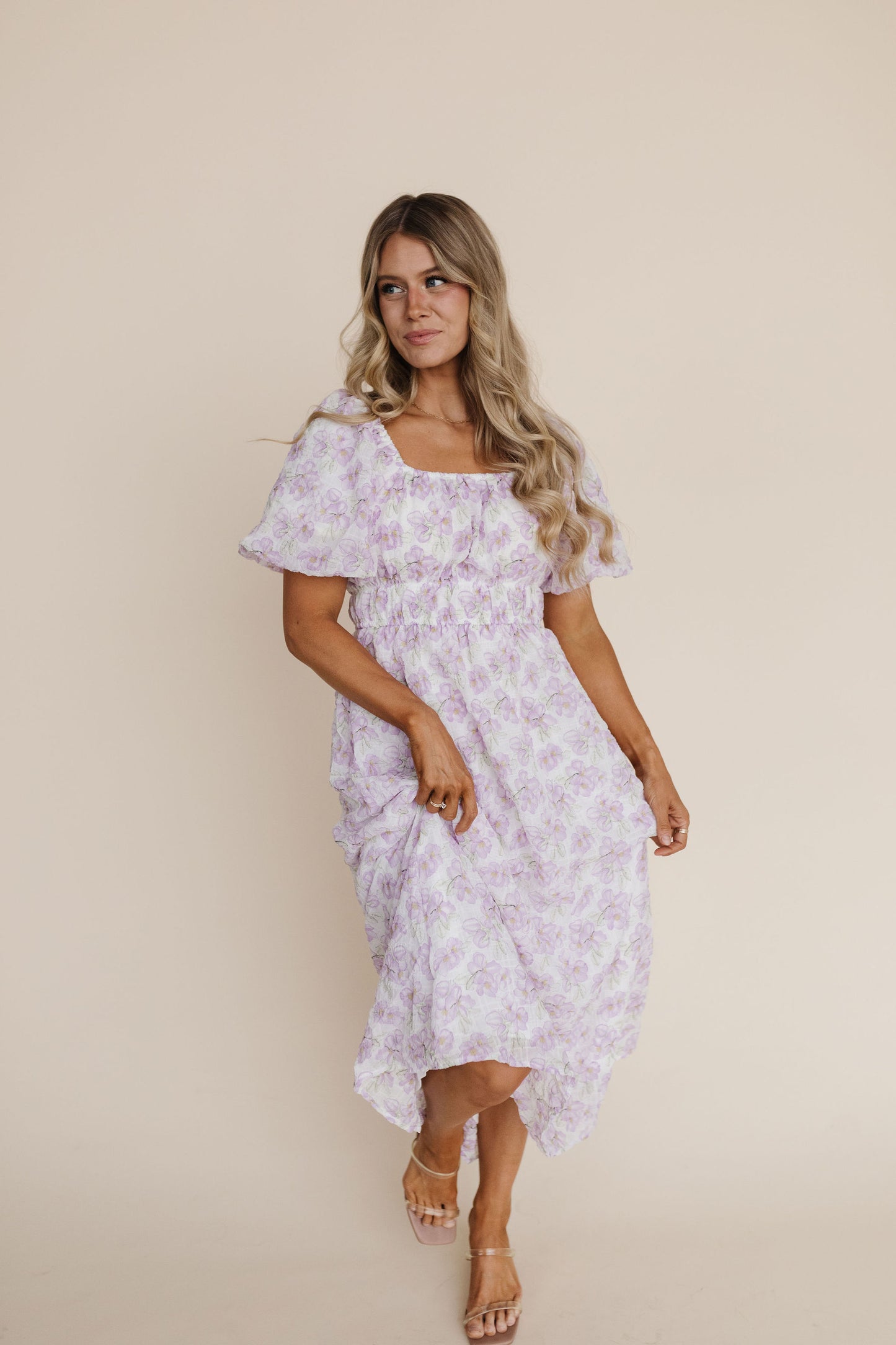 THE JANEY TEXTURED MIDI DRESS IN LAVENDER FLORAL