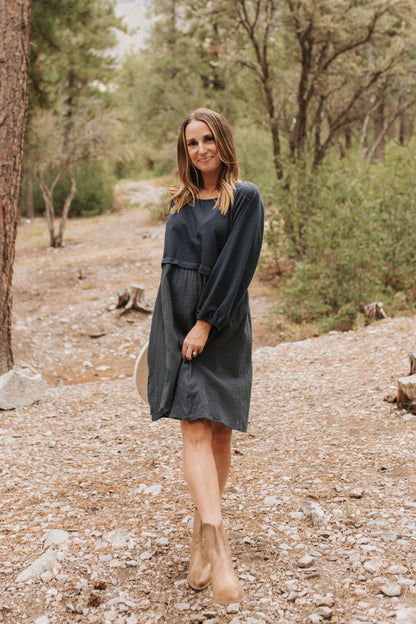 THE DAVEY SWEATSHIRT DRESS IN NAVY