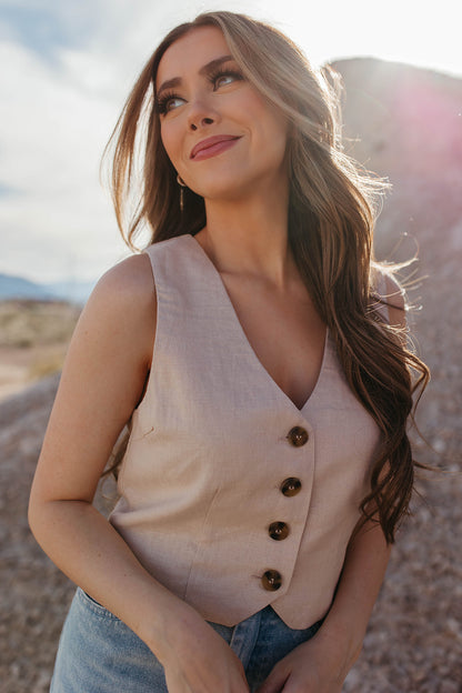 THE ALYSSA LINEN BUTTON DOWN VEST IN KHAKI