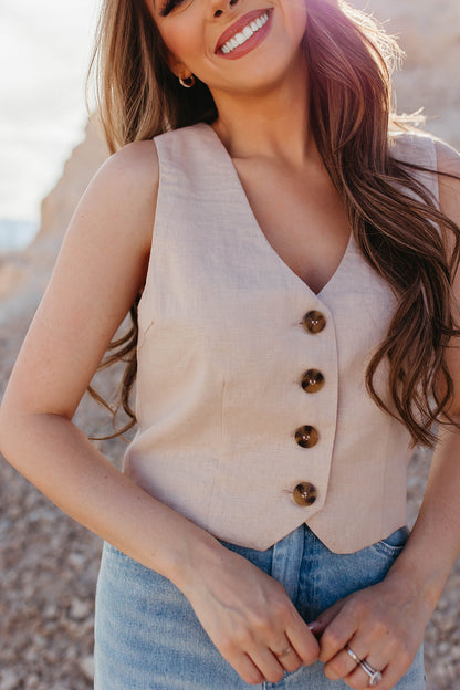 THE ALYSSA LINEN BUTTON DOWN VEST IN KHAKI