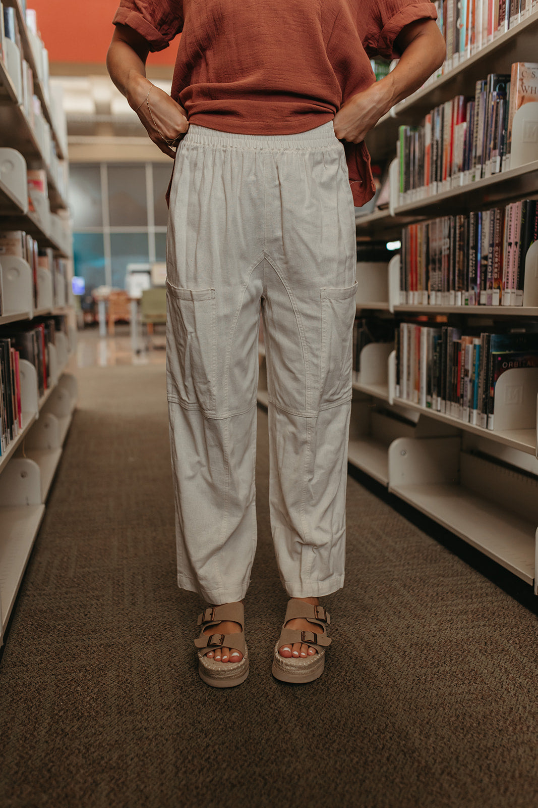 THE MINDIE SLOUCHY LINEN PANTS IN CREAM