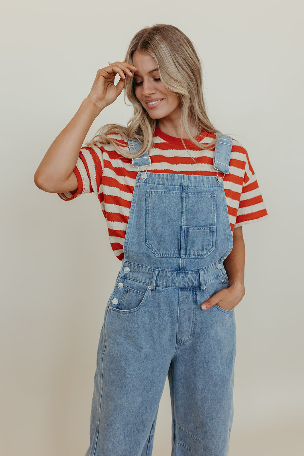 THE OAKLEIGH OVERSIZED STRIPE KNIT TOP IN RUST