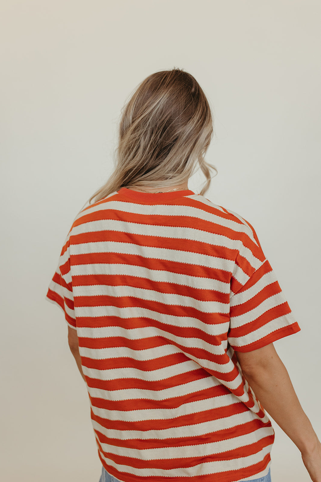 THE OAKLEIGH OVERSIZED STRIPE KNIT TOP IN RUST