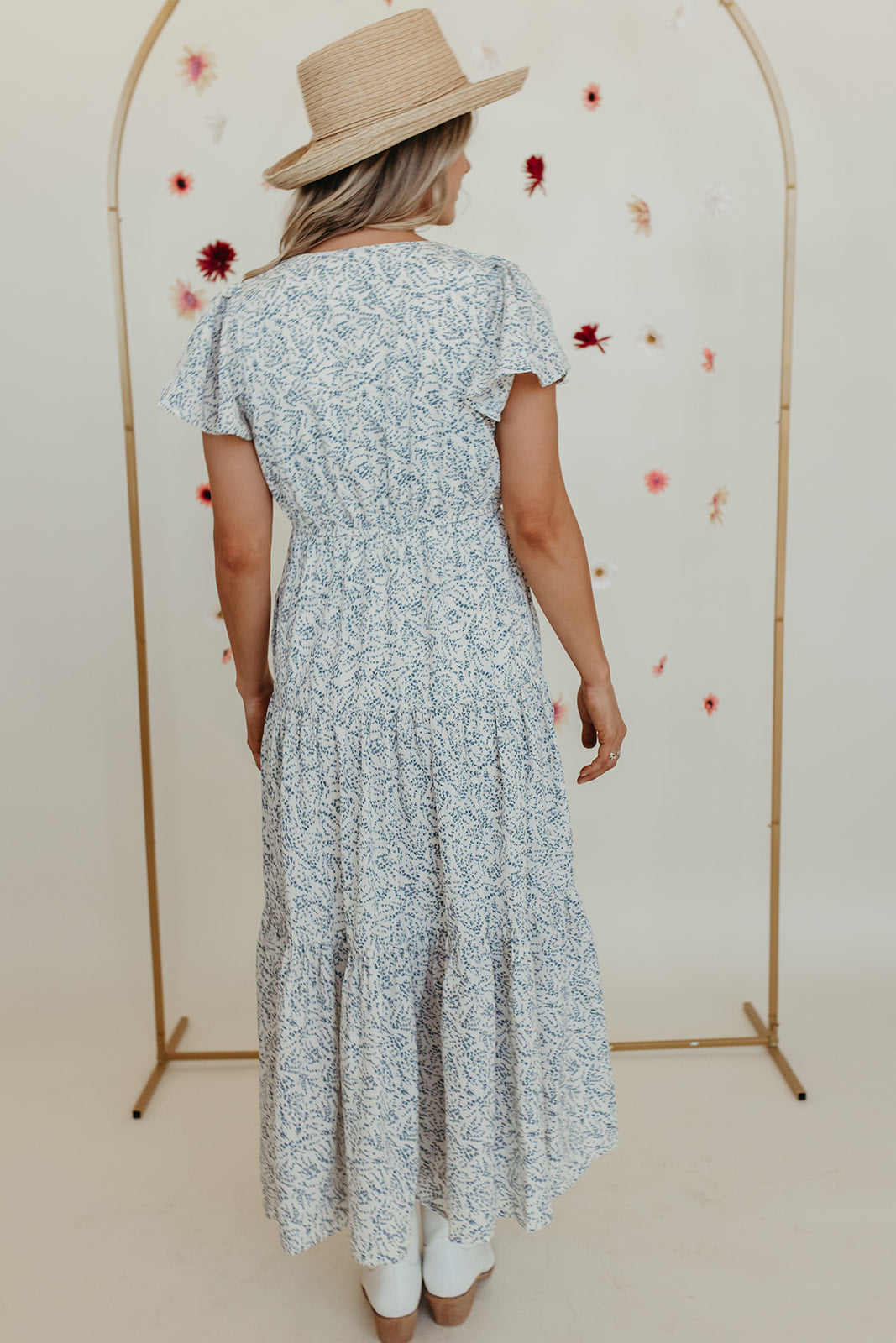 THE AALIYAH ABSTRACT TULIP SLEEVE MIDI DRESS IN BLUE FLORAL