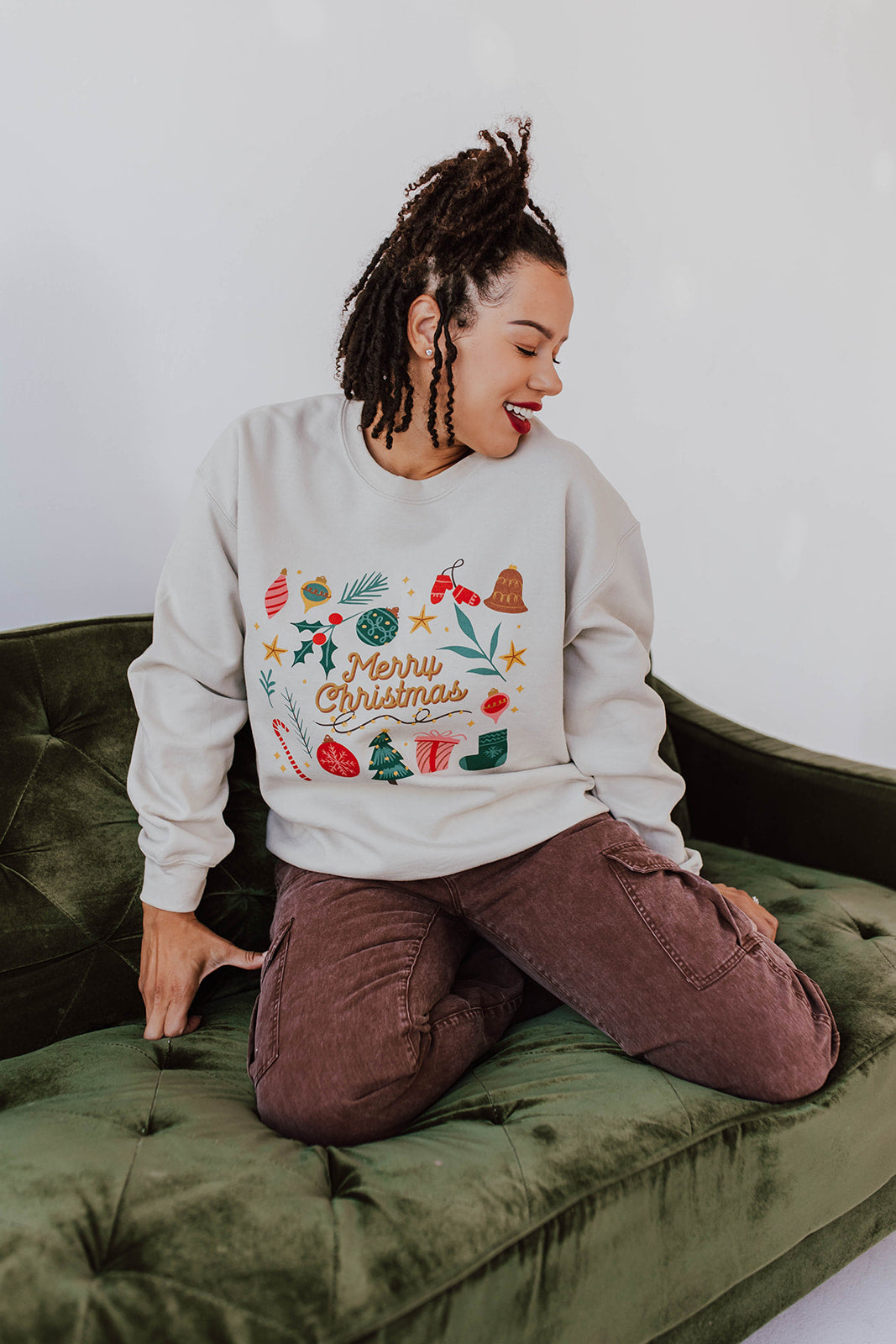 THE NOSTALGIC MERRY CHRISTMAS PULLOVER IN SAND BY PINK DESERT