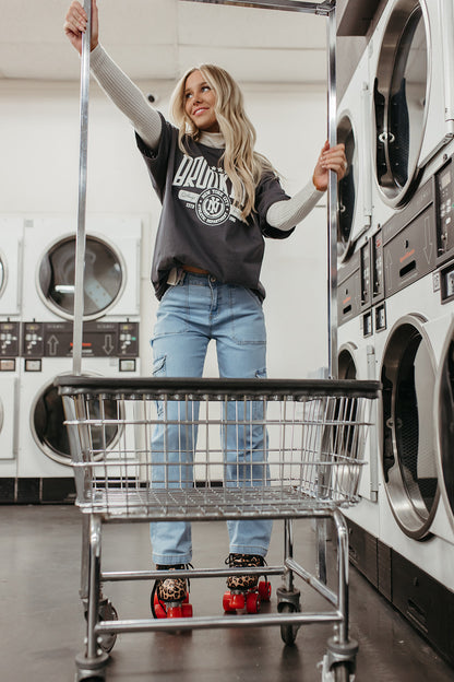 THE BROOKLYN GRAPHIC TEE IN CHARCOAL