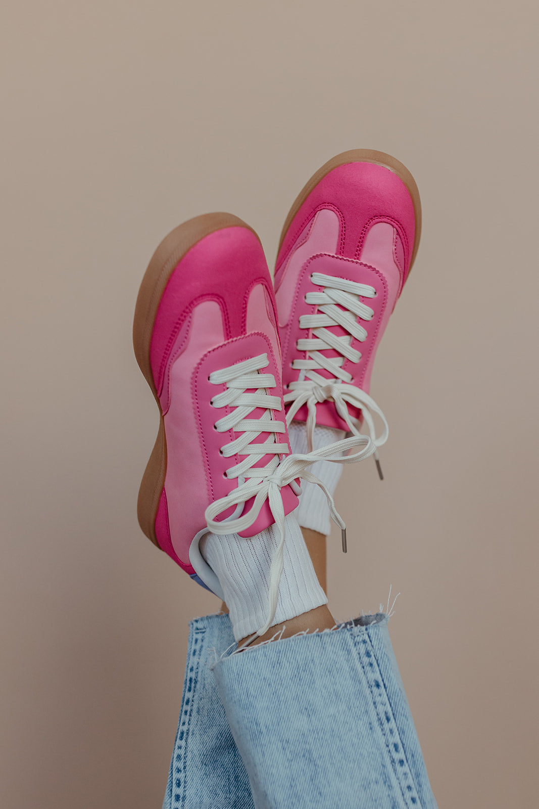 THE FIERCE SNEAKERS IN FUCHSIA