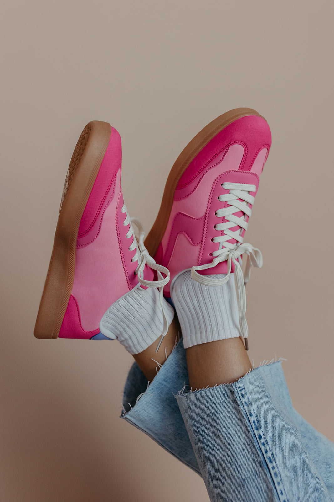 THE FIERCE SNEAKERS IN FUCHSIA