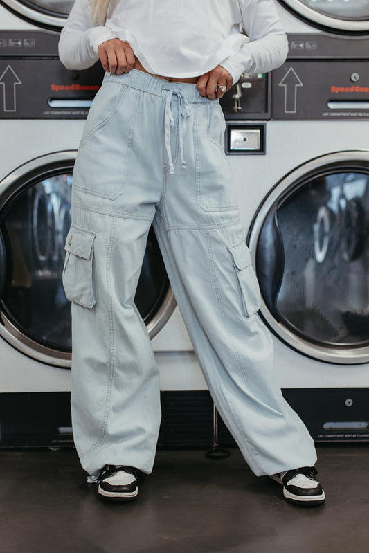 THE CAMDYN CARGO PANTS IN LIGHT WASH DENIM