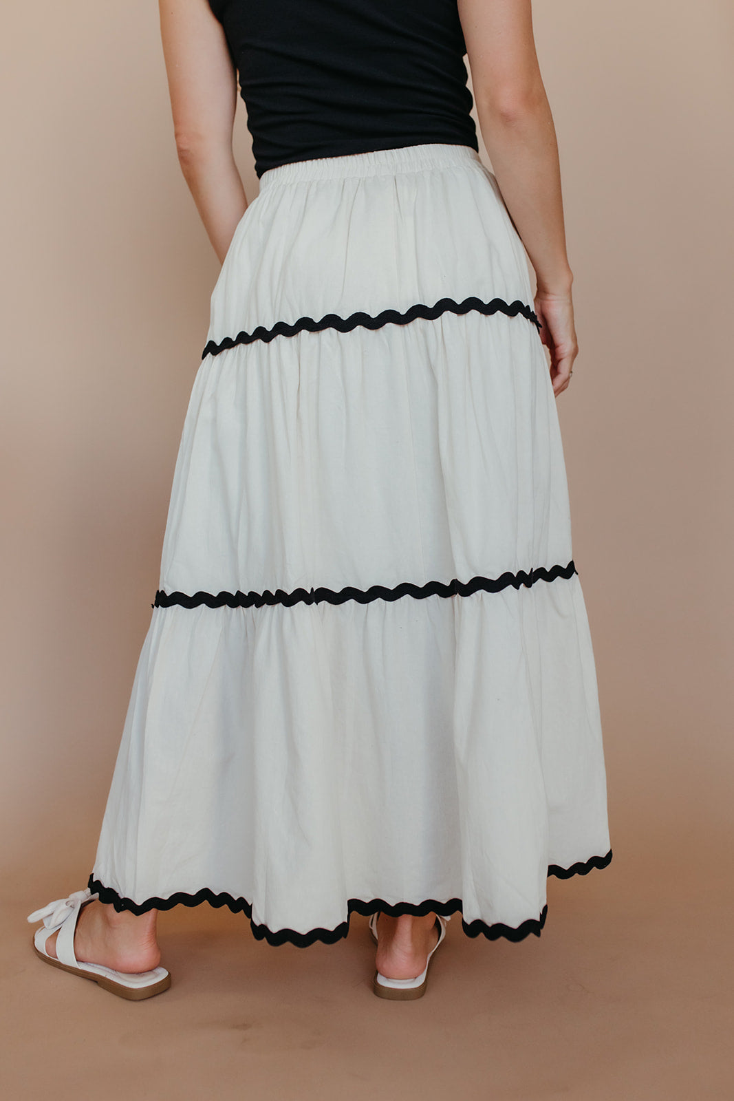 THE GRAYCE CONTRAST MAXI SKIRT IN OAT