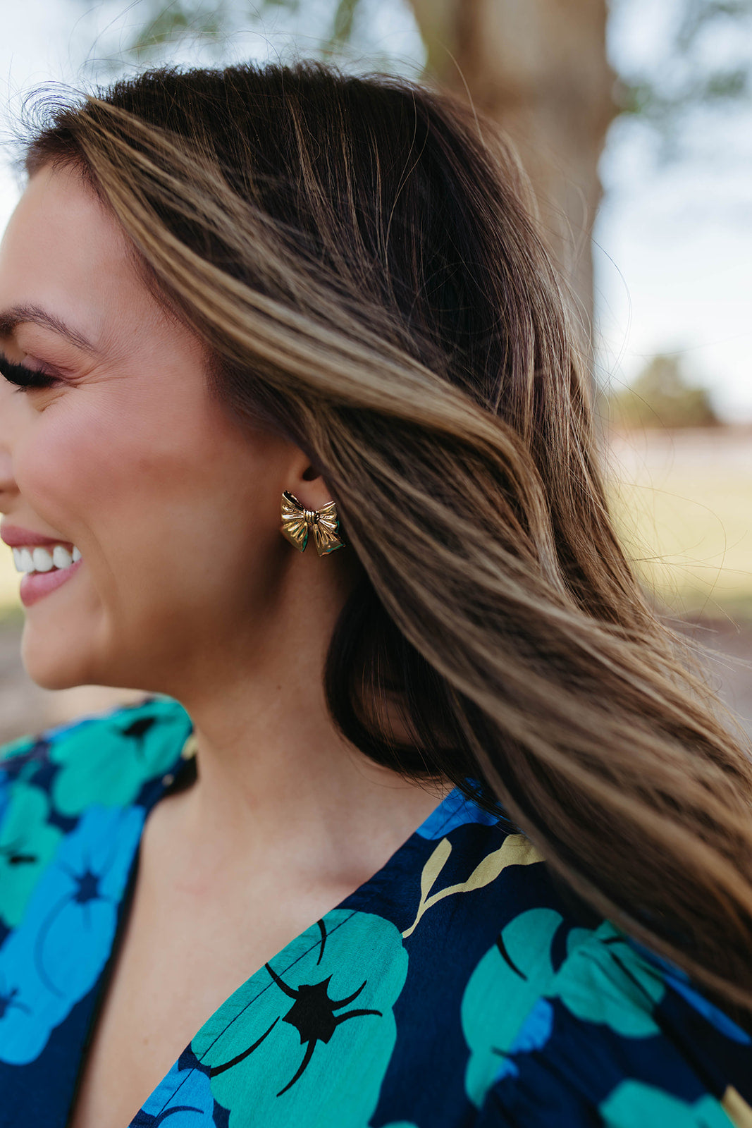 THE BIG BOW EARRINGS IN GOLD