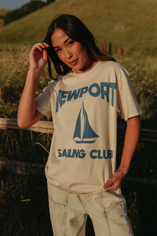 THE NEWPORT SAILING CLUB TEE IN IVORY