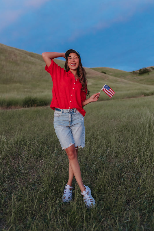 THE KIMMY OVERSIZED BUTTON UP SHIRT IN RED