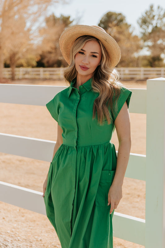 THE GRENOLA BUTTON UP MAXI DRESS IN KELLY GREEN