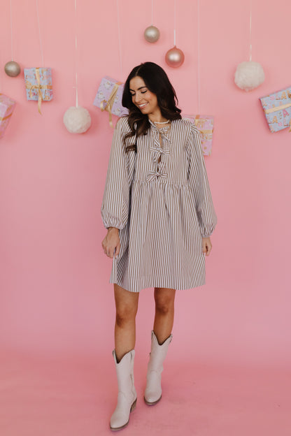 THE GREENLY BABYDOLL DRESS IN TAUPE