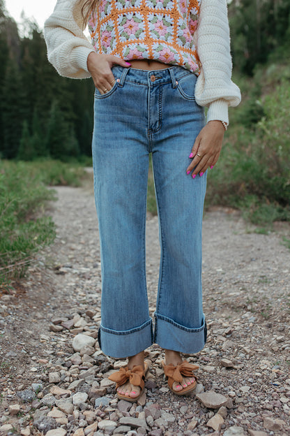 THE RANDI ROLL UP JEANS IN LIGHT WASH