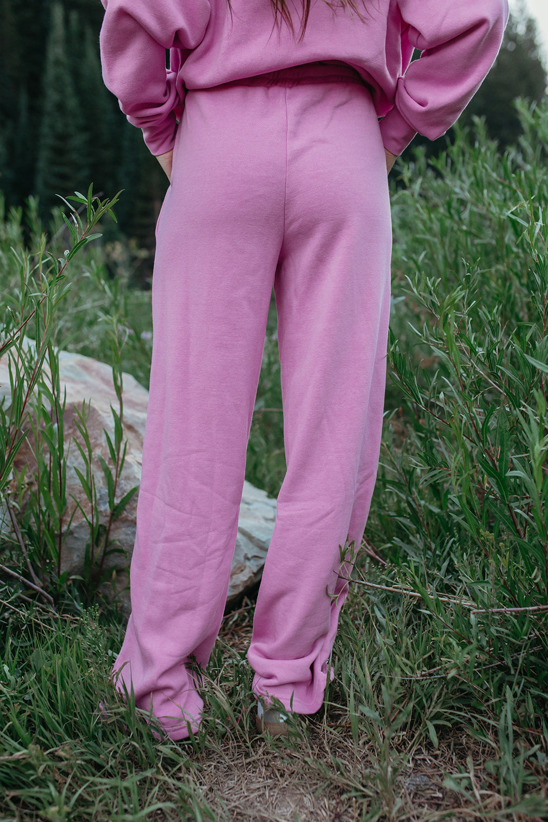 THE ANEESA LOUNGE SET IN PINK