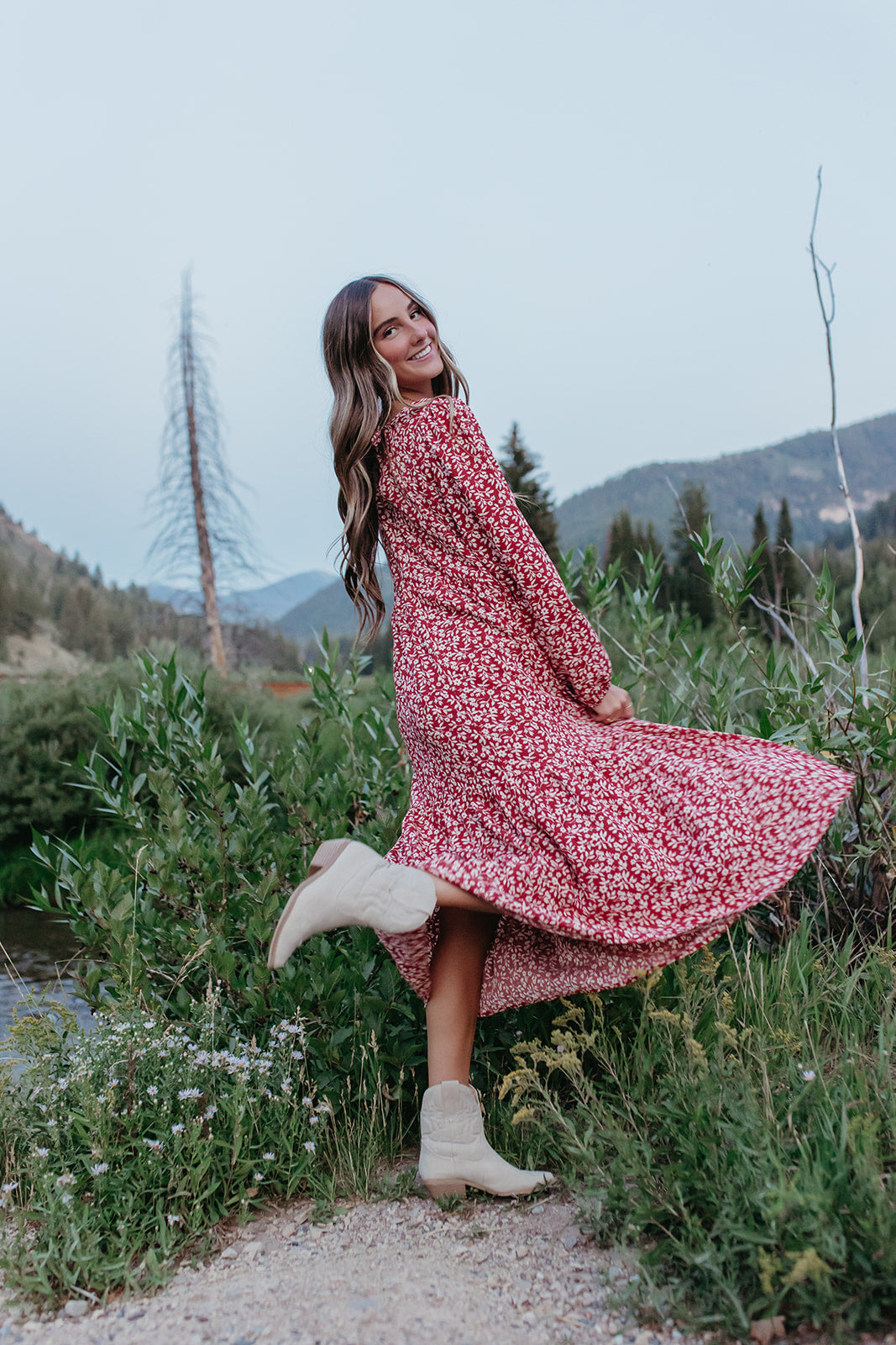 THE MARYN FLORAL DRESS IN BURGUNDY