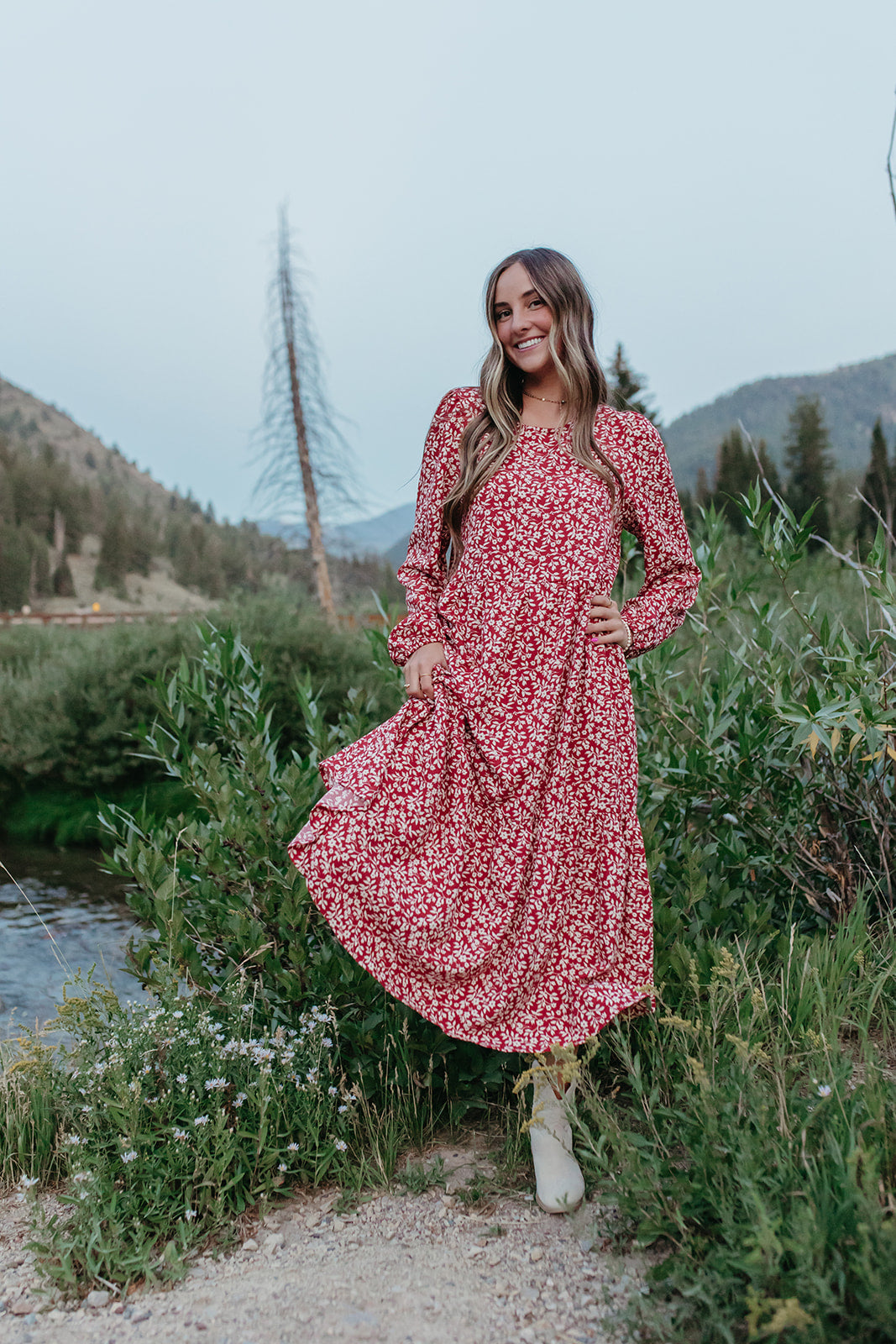 THE MARYN FLORAL DRESS IN BURGUNDY